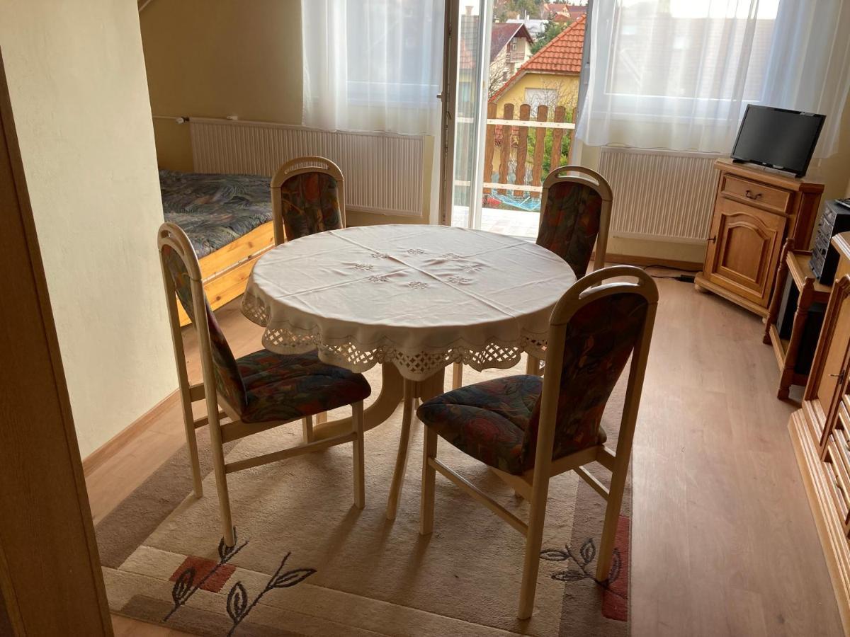 Pbj Apartman Apartment Pilisborosjenő Екстериор снимка